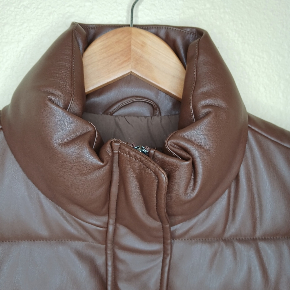 Levi's Chocolate Brown Puffer Vest With Belt Womens Size Small NWOT - Picture 3 of 15